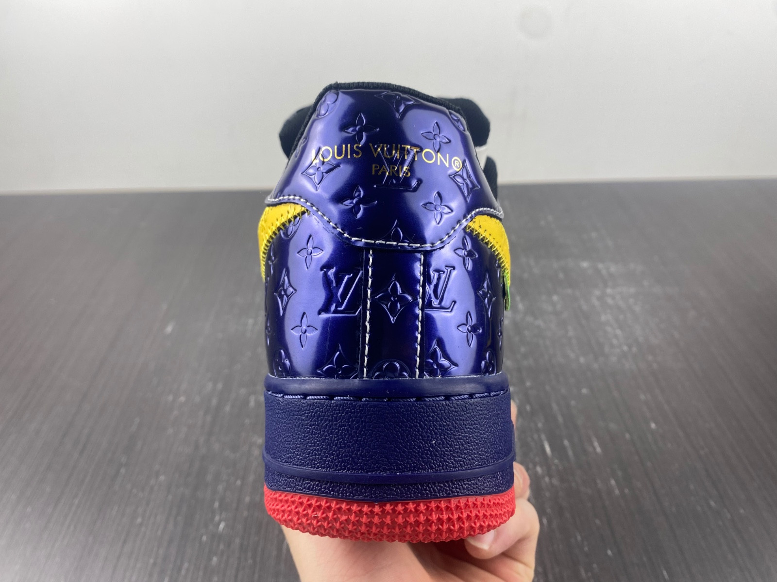 lwe sneaker