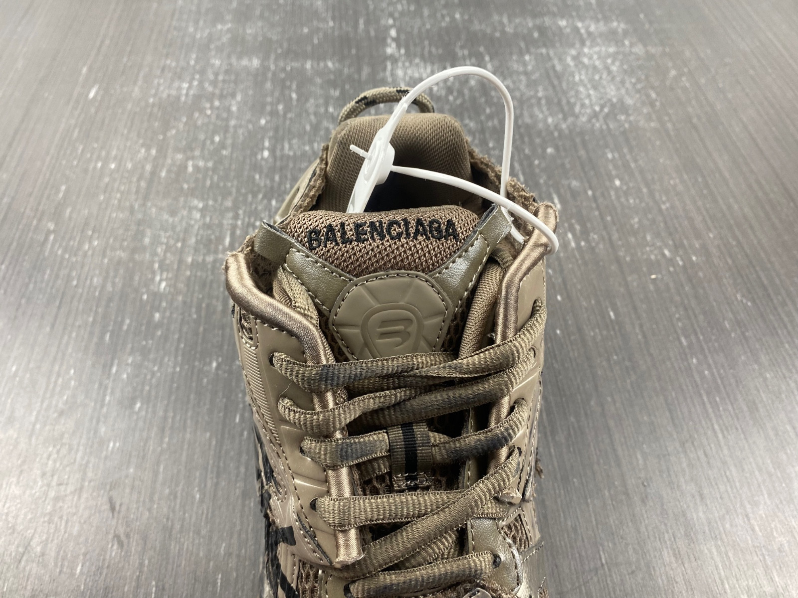 Ba*len*cia*ga runner sneaker