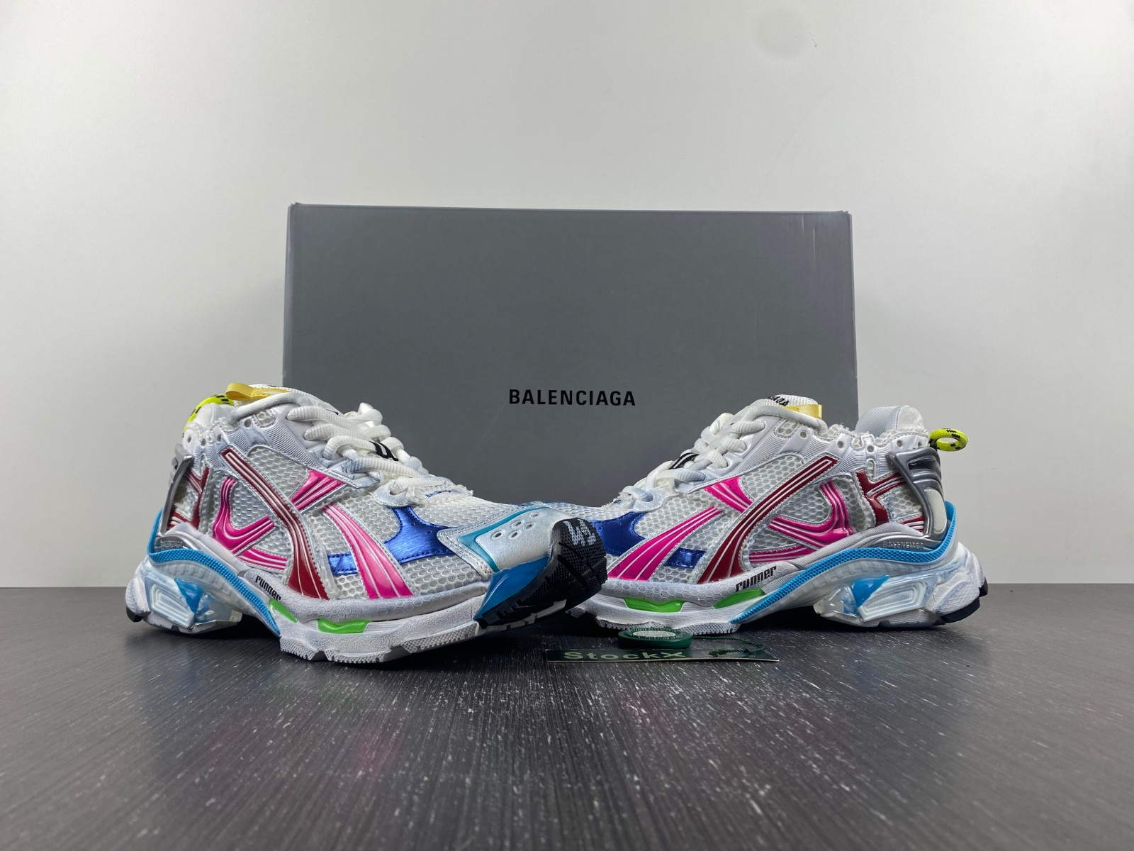 Ba*len*cia*ga runner sneaker