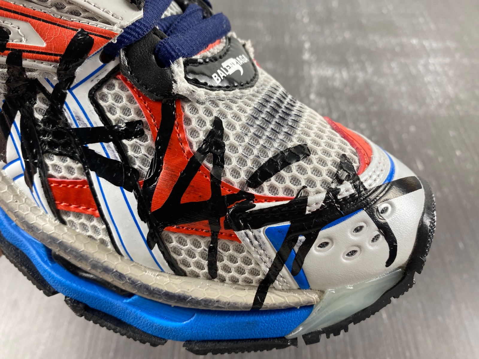 Ba*len*cia*ga runner sneaker