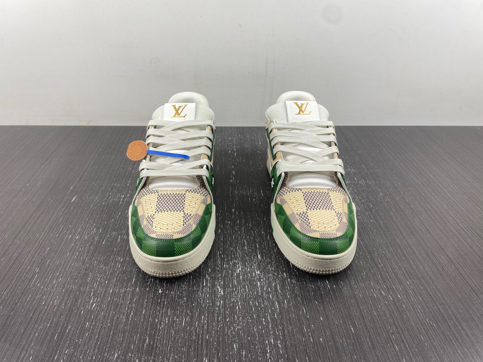 lwe sneaker