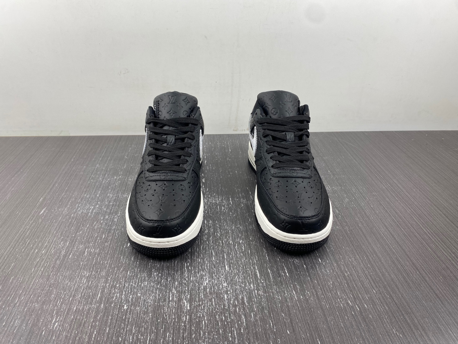 lwe sneaker