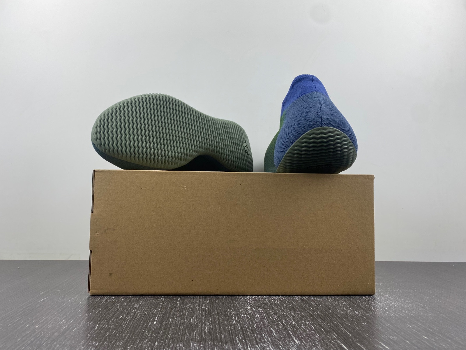 air jordan 4 craft "medium olive" fb9927-200