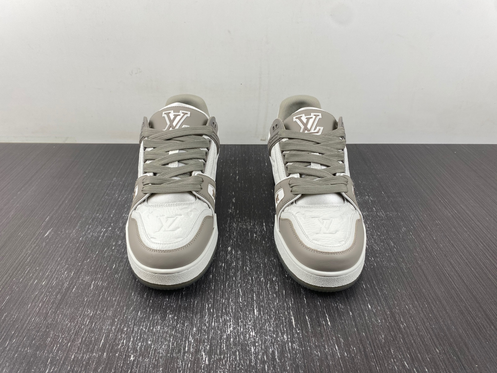 lwe sneaker