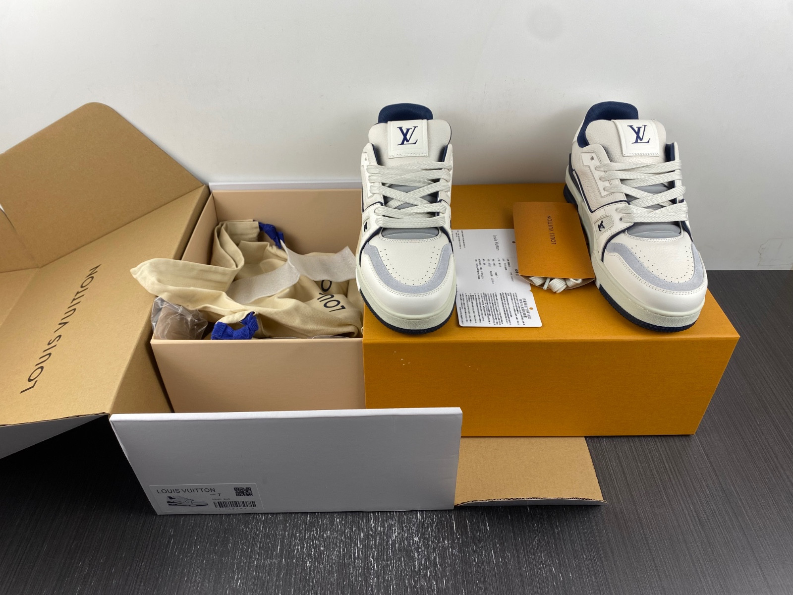 lwe sneaker