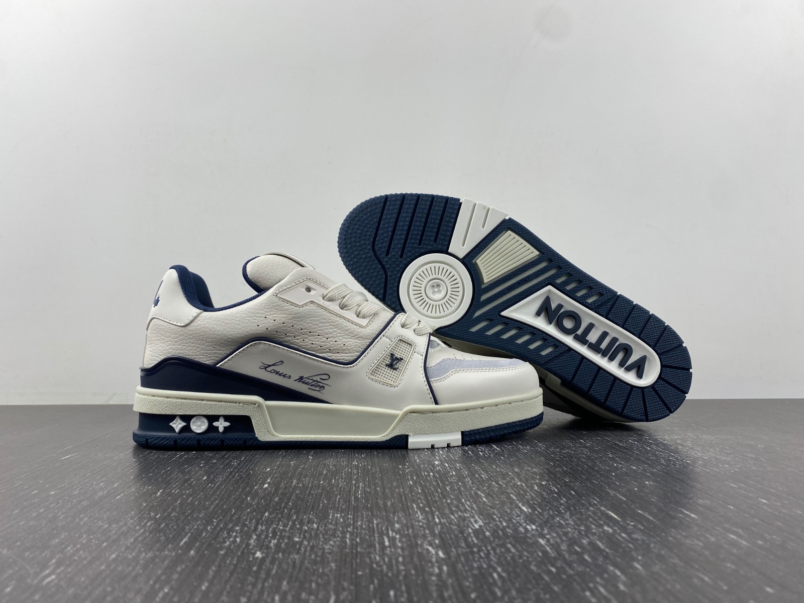 lwe sneaker