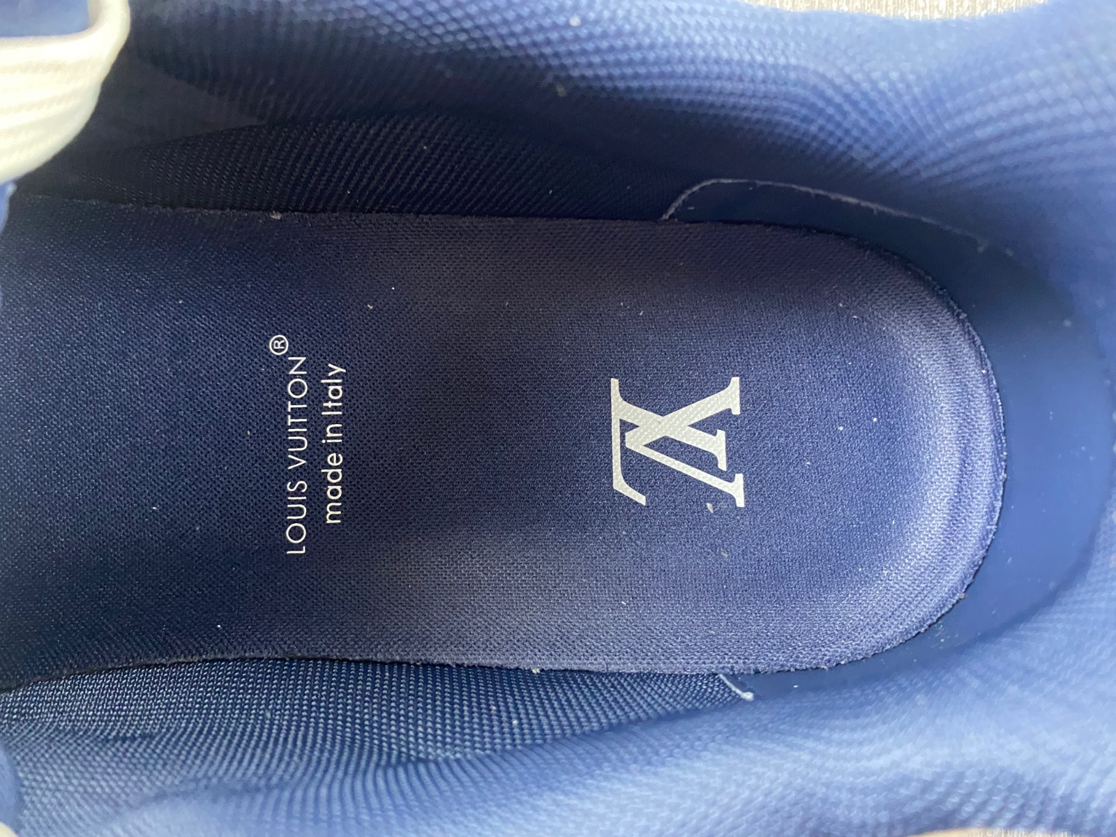 lwe sneaker