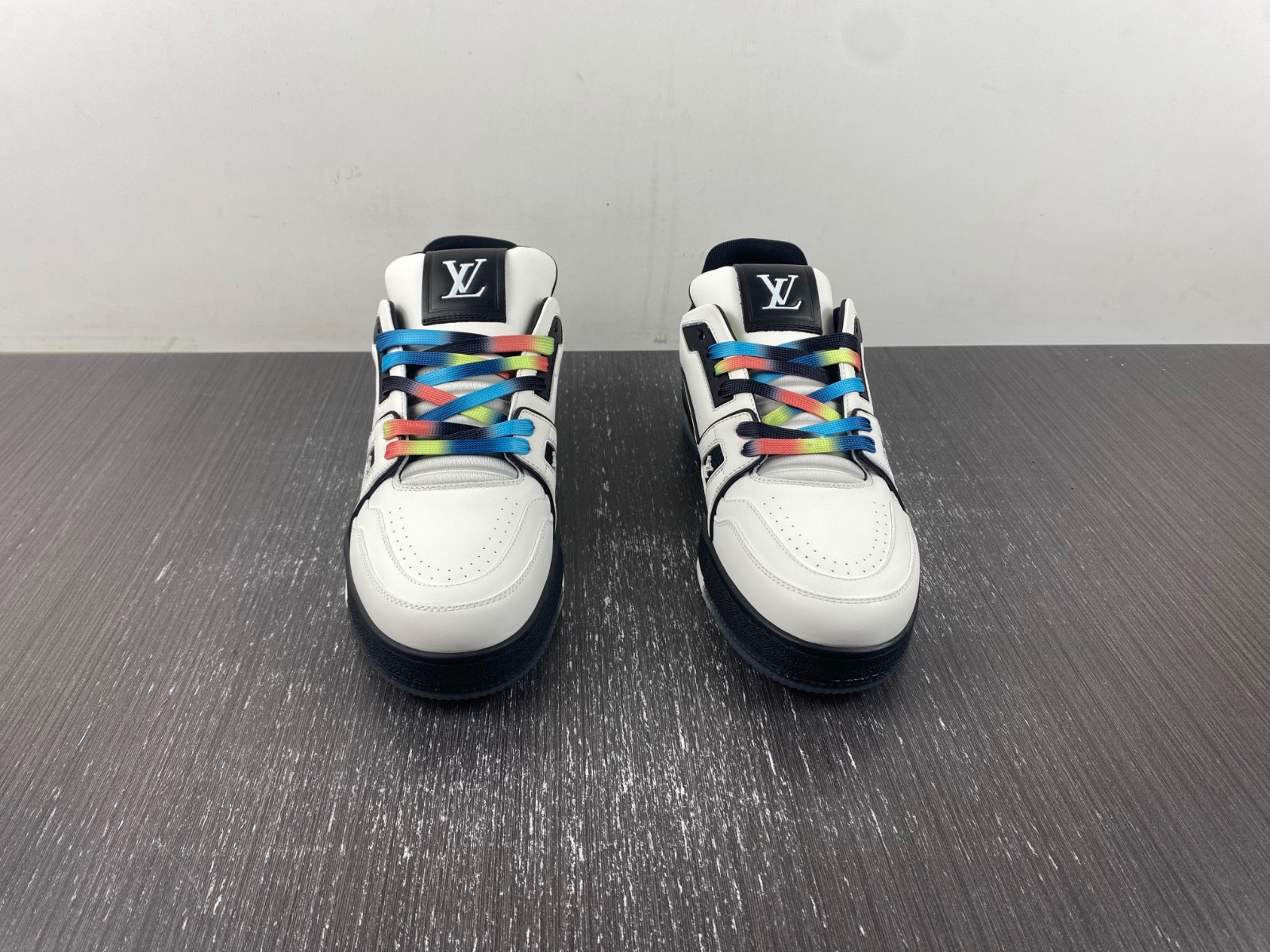 lwe sneaker