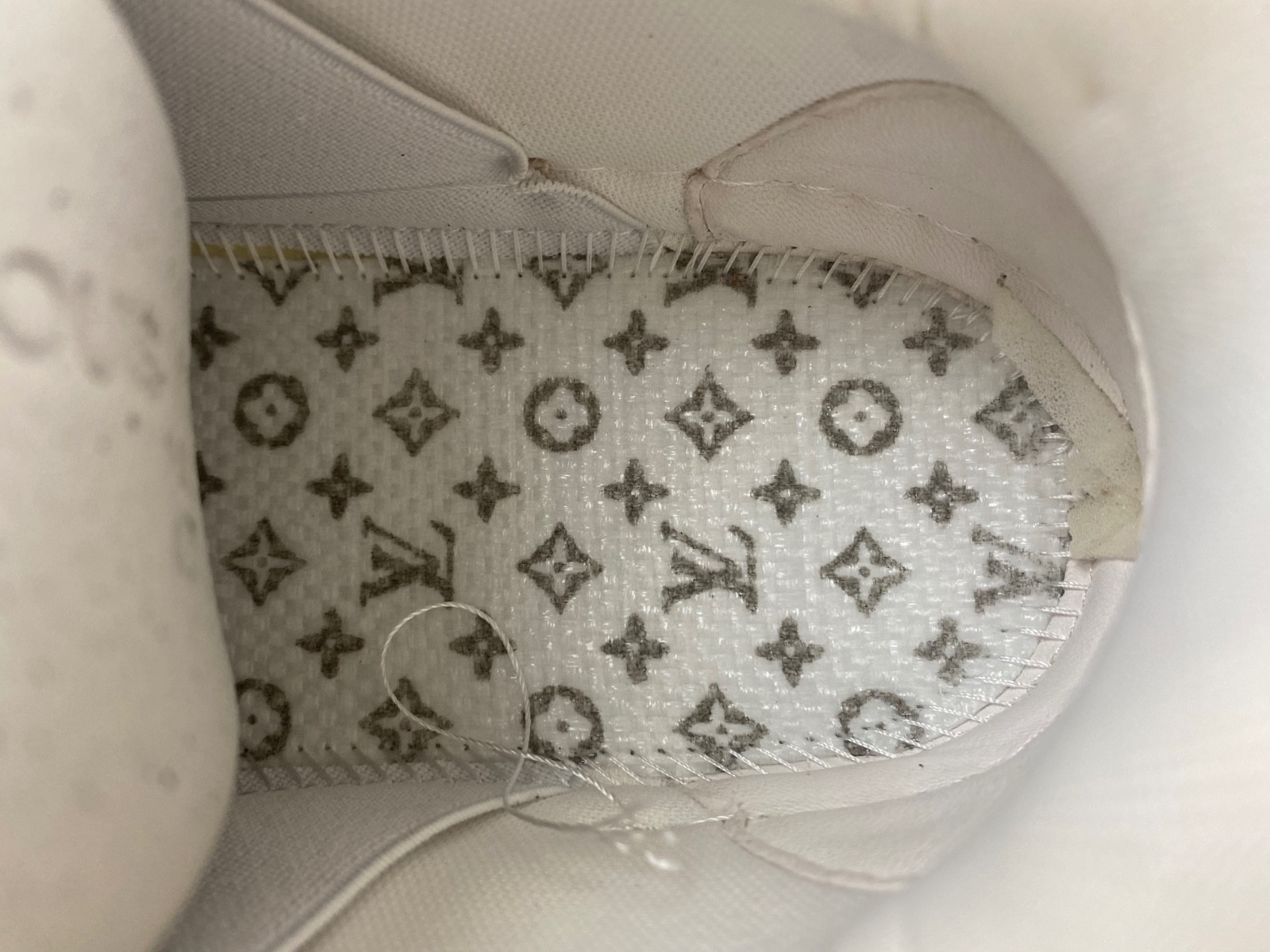 lwe sneaker