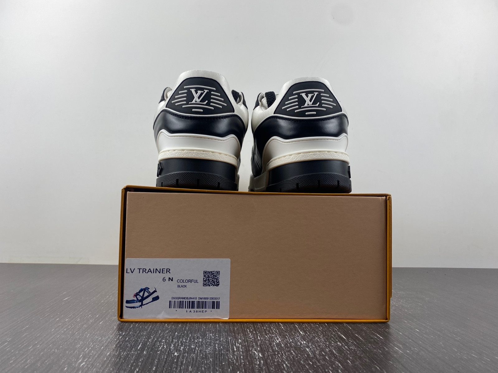 lwe sneaker