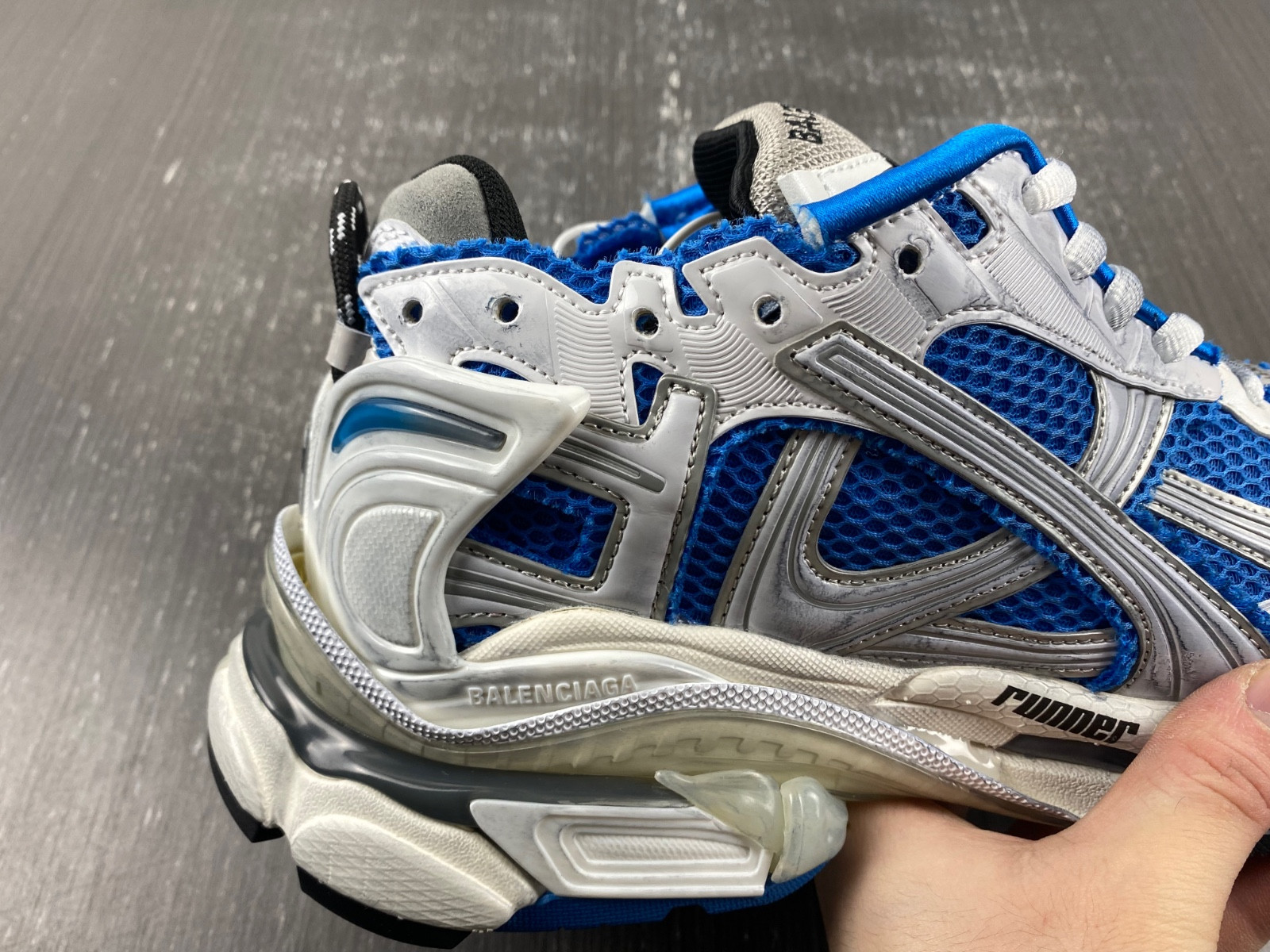Ba*len*cia*ga runner sneaker