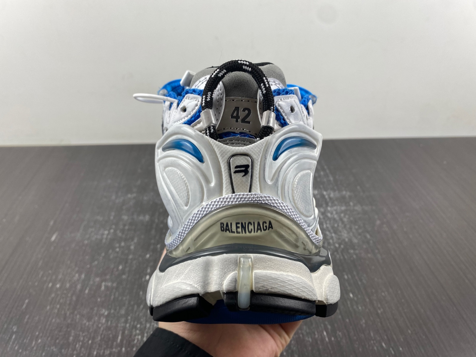 Ba*len*cia*ga runner sneaker