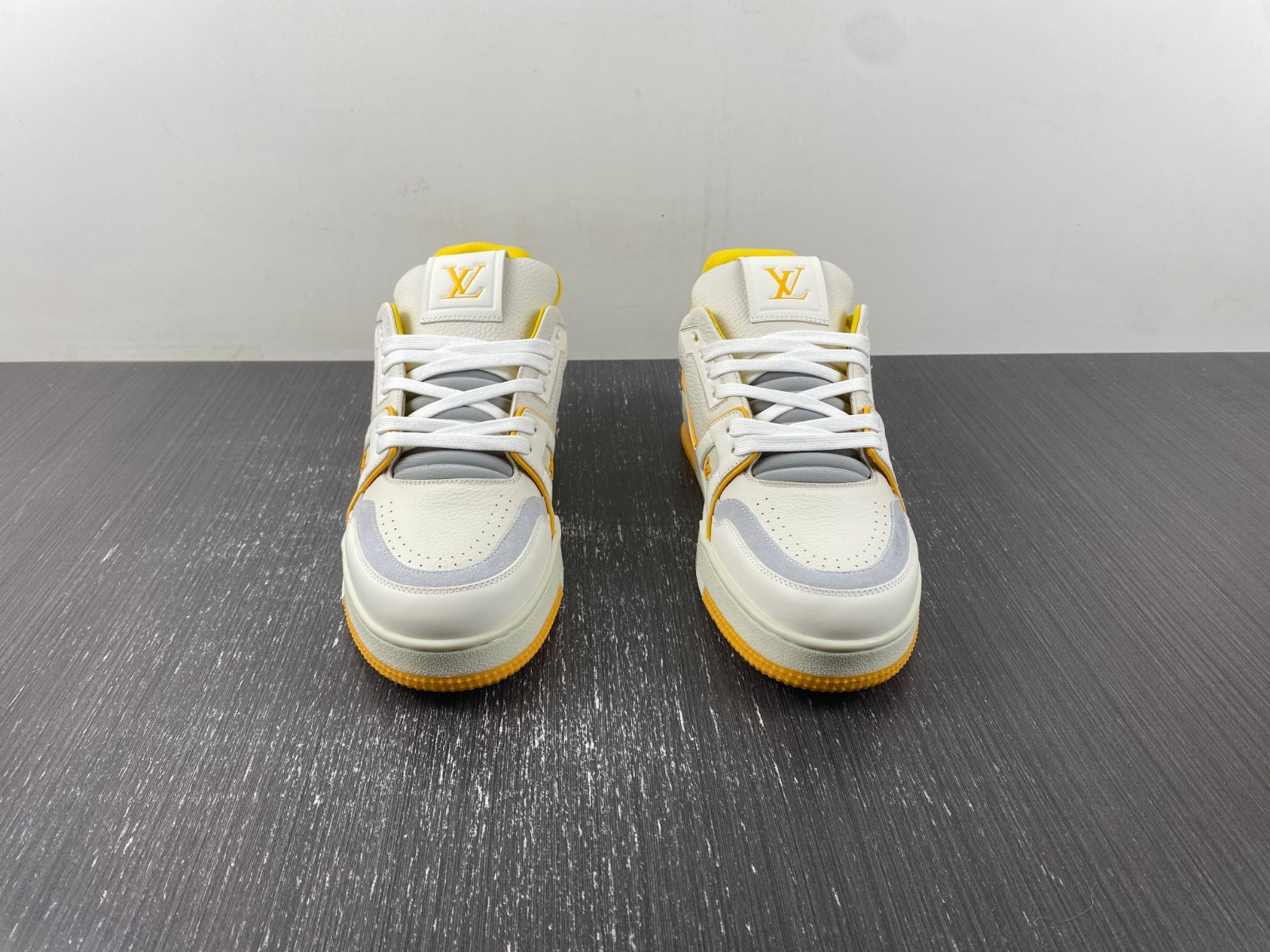 lwe sneaker