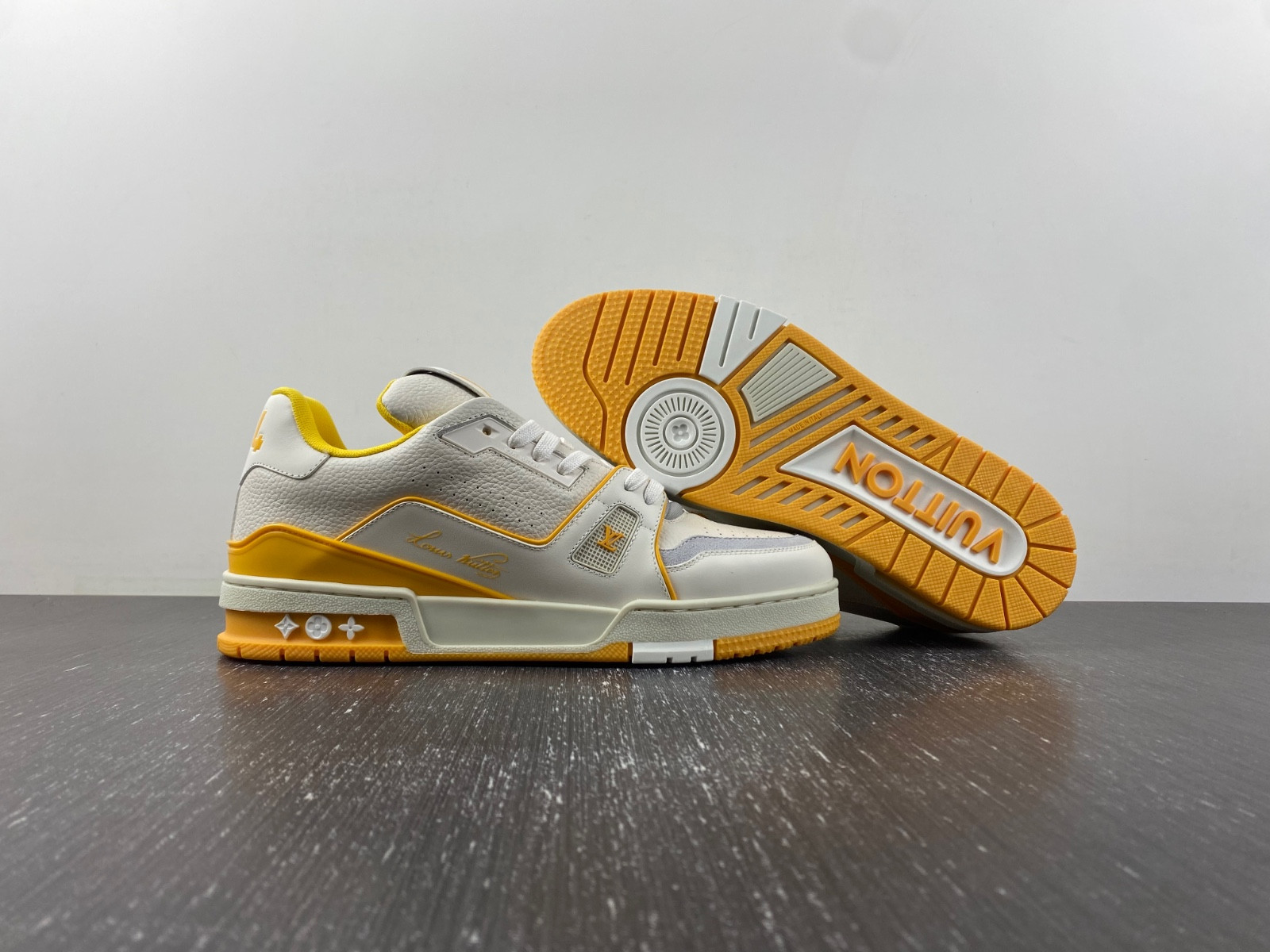 lwe sneaker