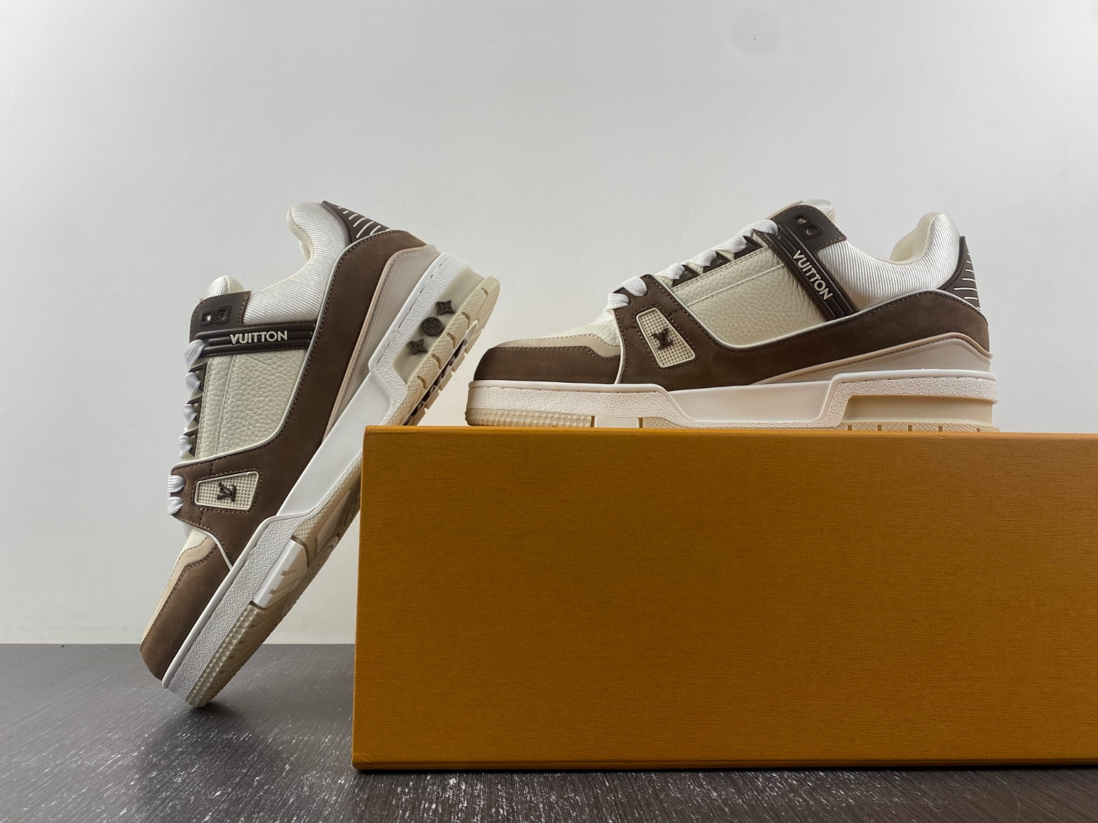 lwe sneaker