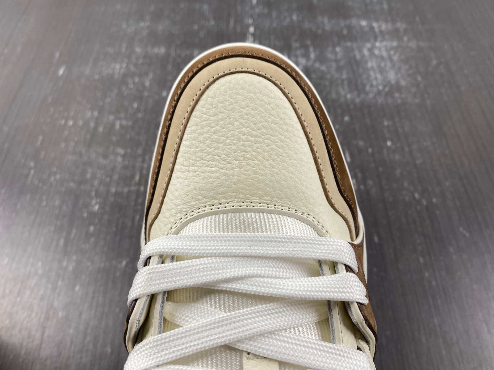 lwe sneaker