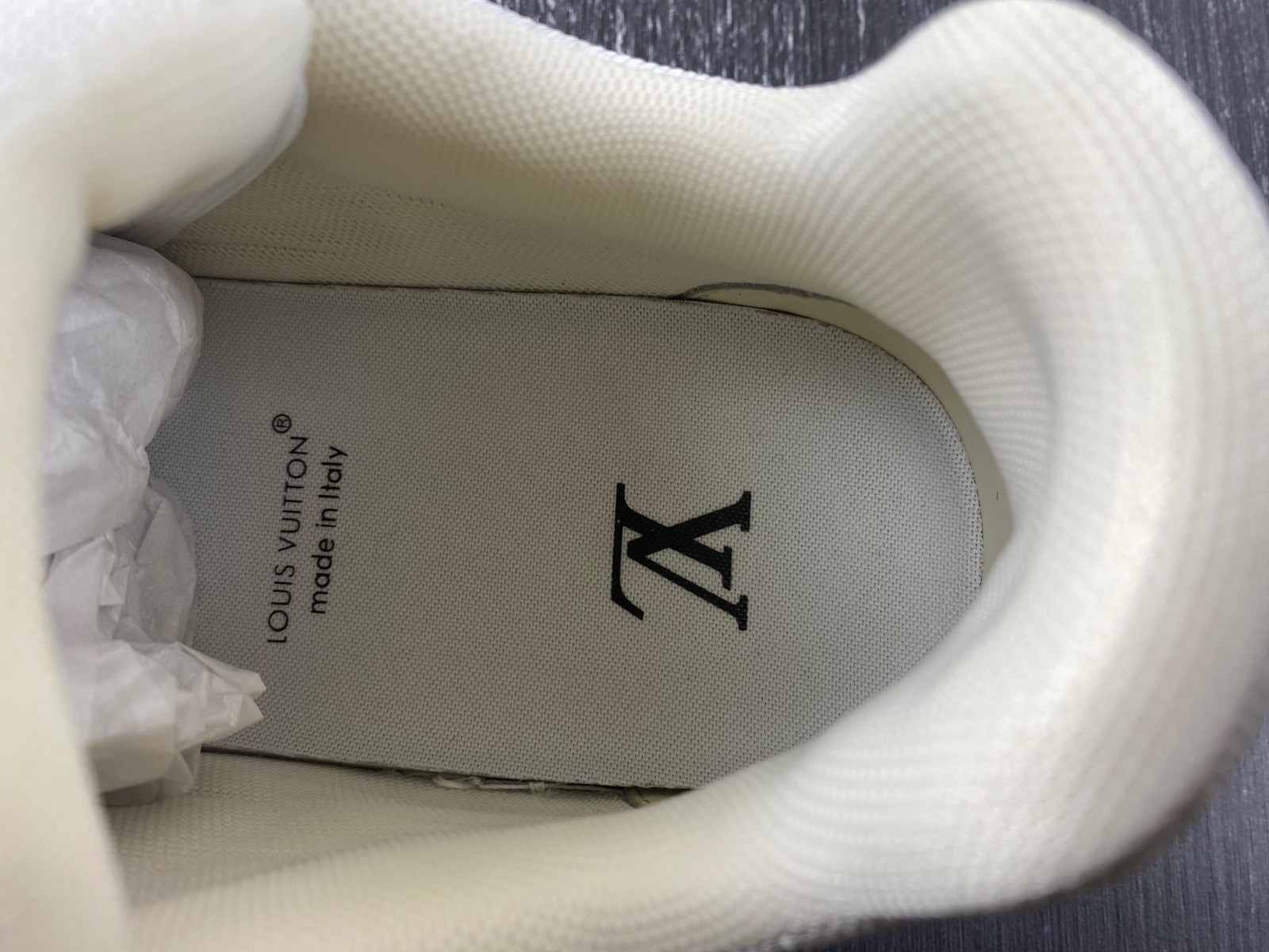 lwe sneaker