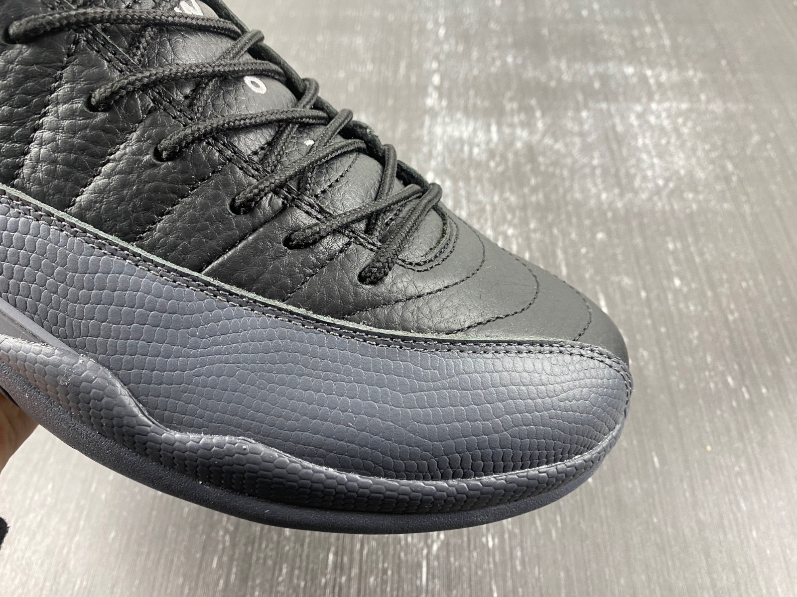 air jordan 12 black wolf grey ct8013-019