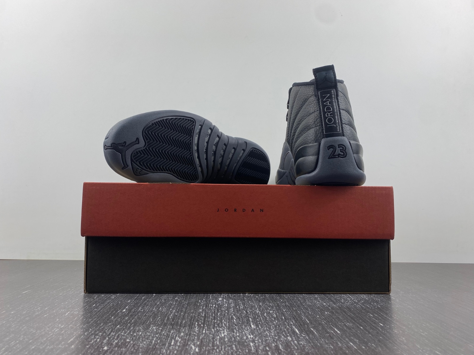 air jordan 12 black wolf grey ct8013-019