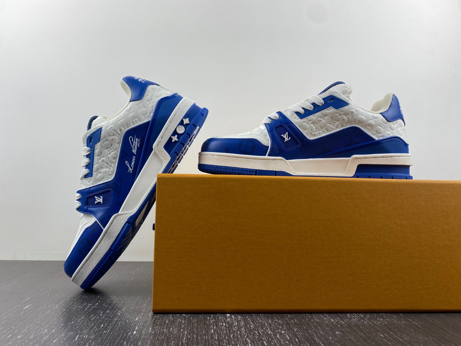 lwe sneaker