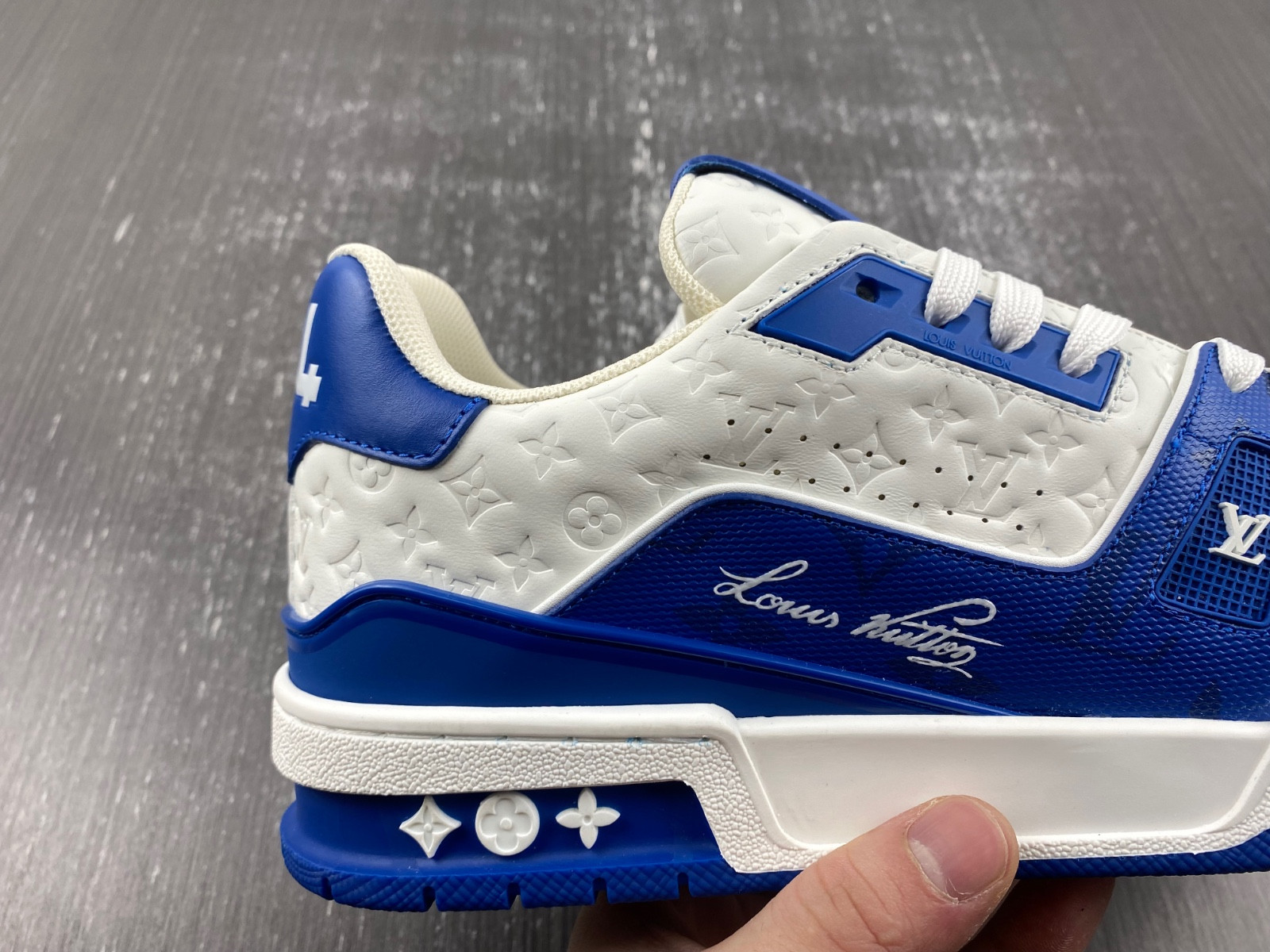 lwe sneaker