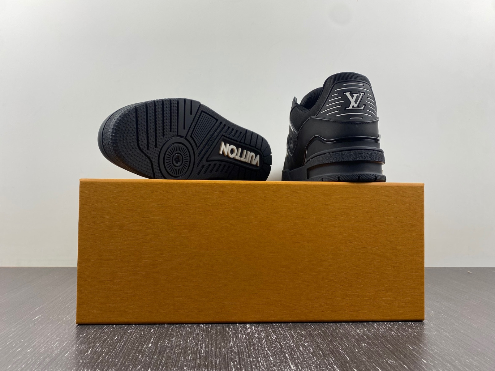lwe sneakers