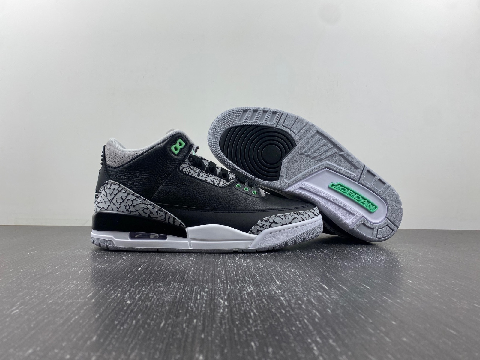 air jordan 3 "green glow" ct8532-031