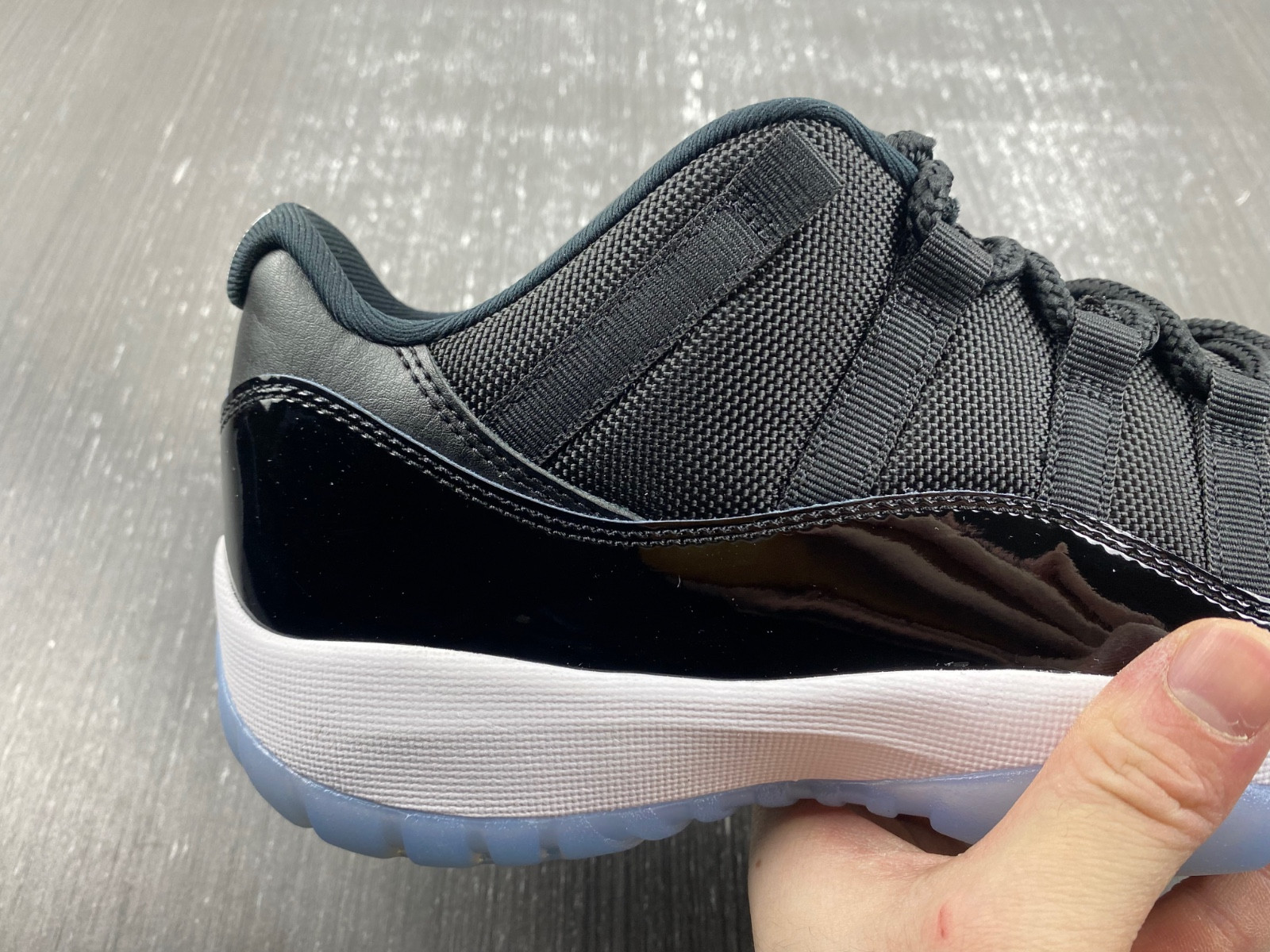 air jordan 11 “space jam fv5104-004
