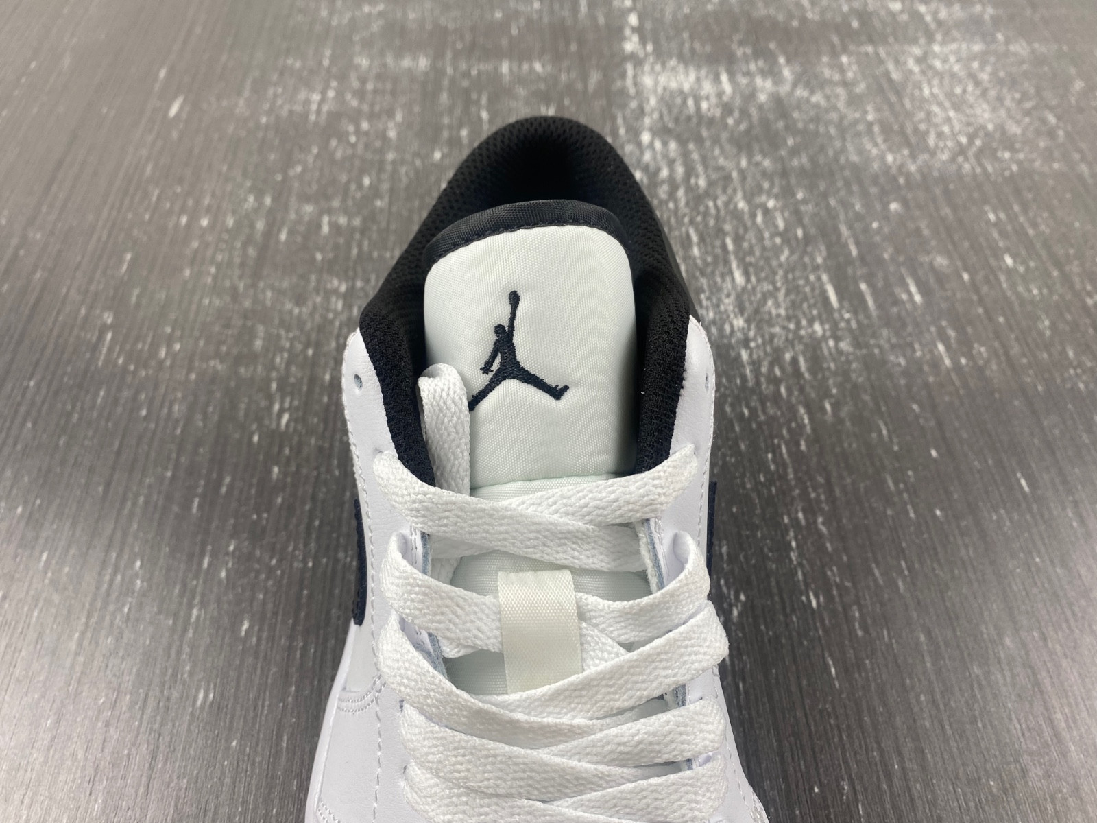 jordan 1 low white black men