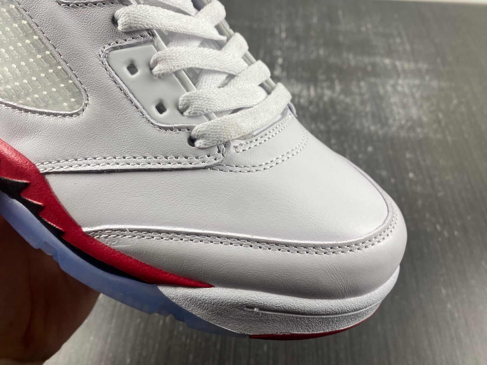 jordan 5 retro fire red black tongue (2013) men