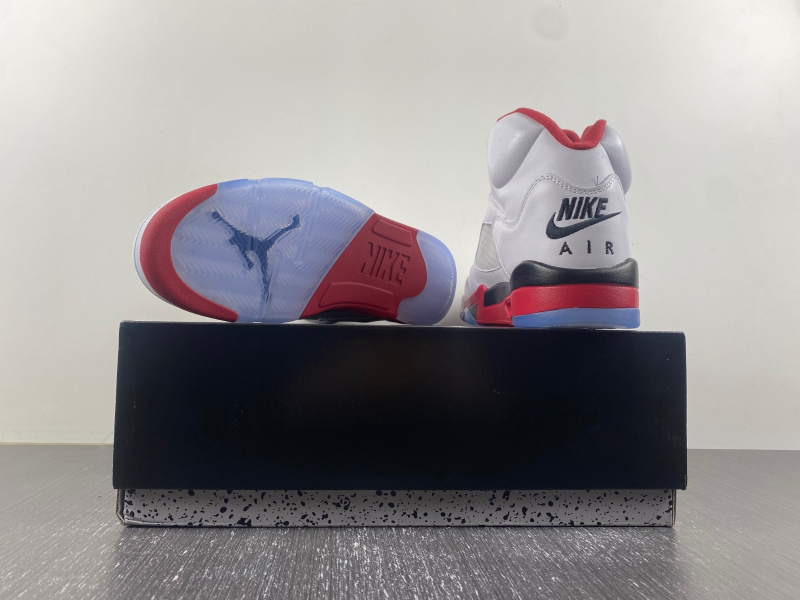 jordan 5 retro fire red black tongue (2013) men