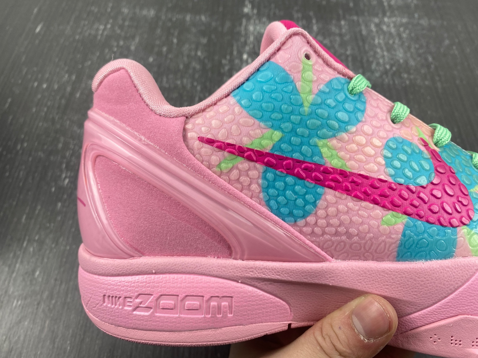 nike kobe zoom zk6 cm2190-621