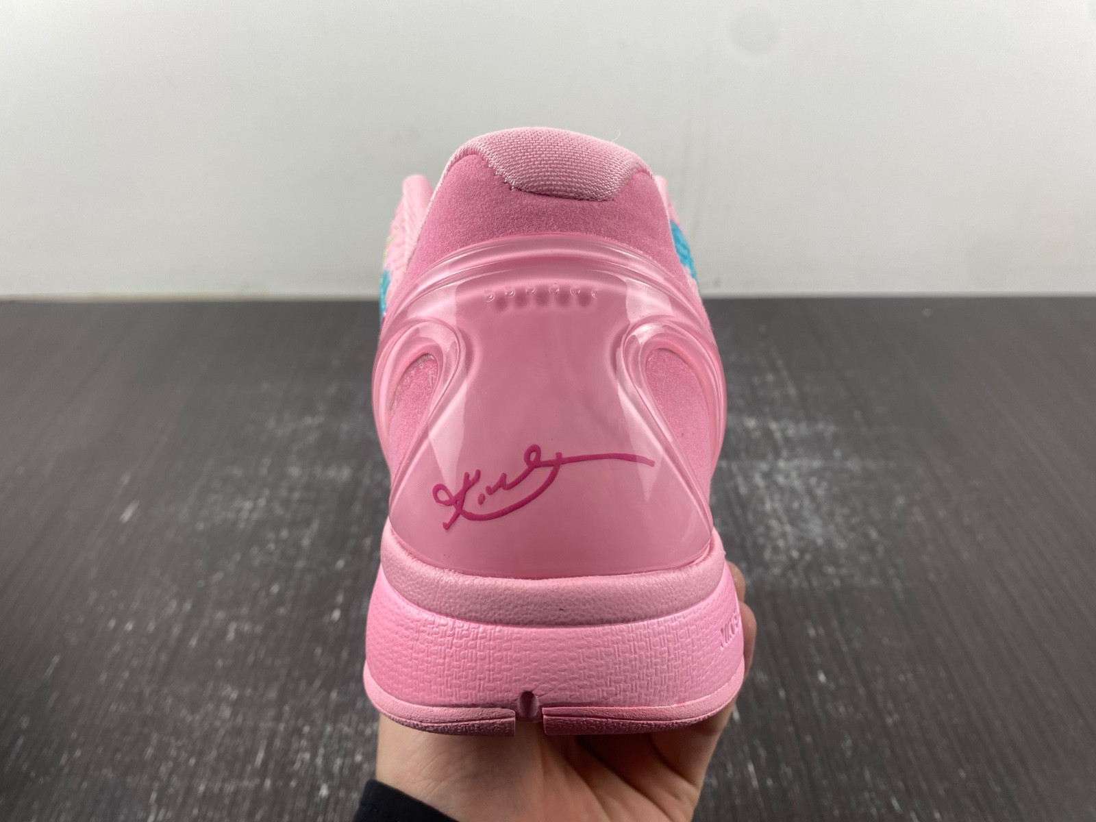 nike kobe zoom zk6 cm2190-621