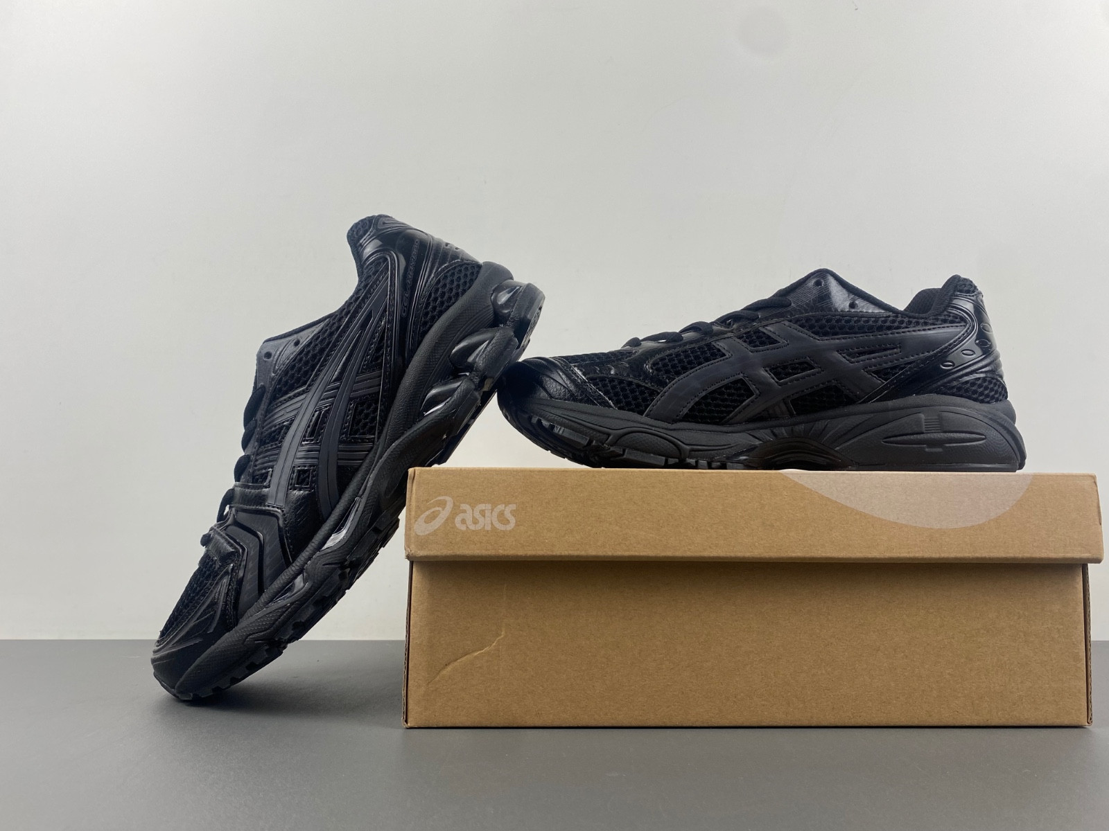As*ic*s gel kayano 14