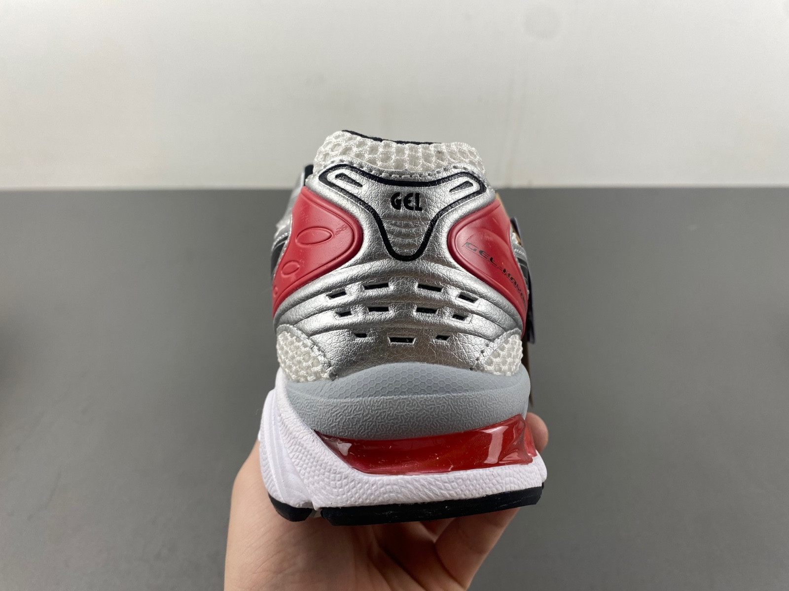 As*ic*s gel kayano 14