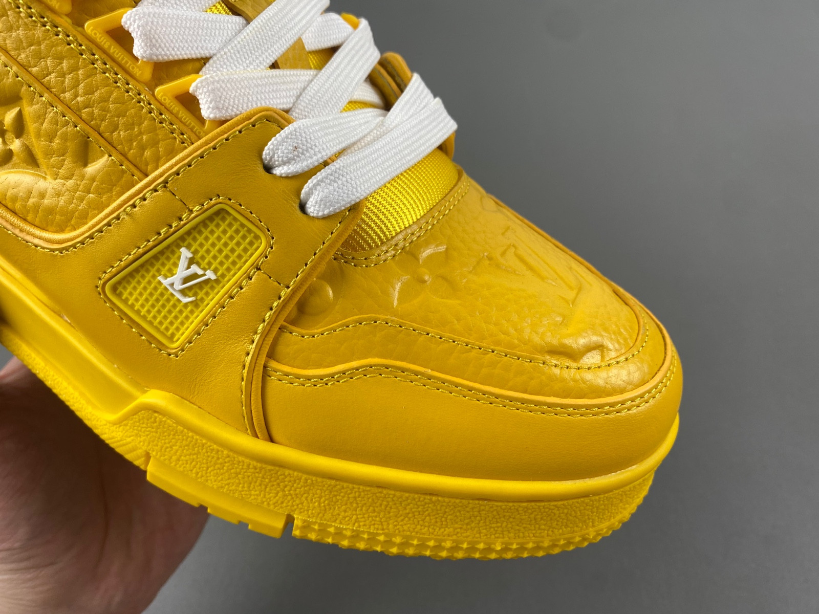 lwe sneaker