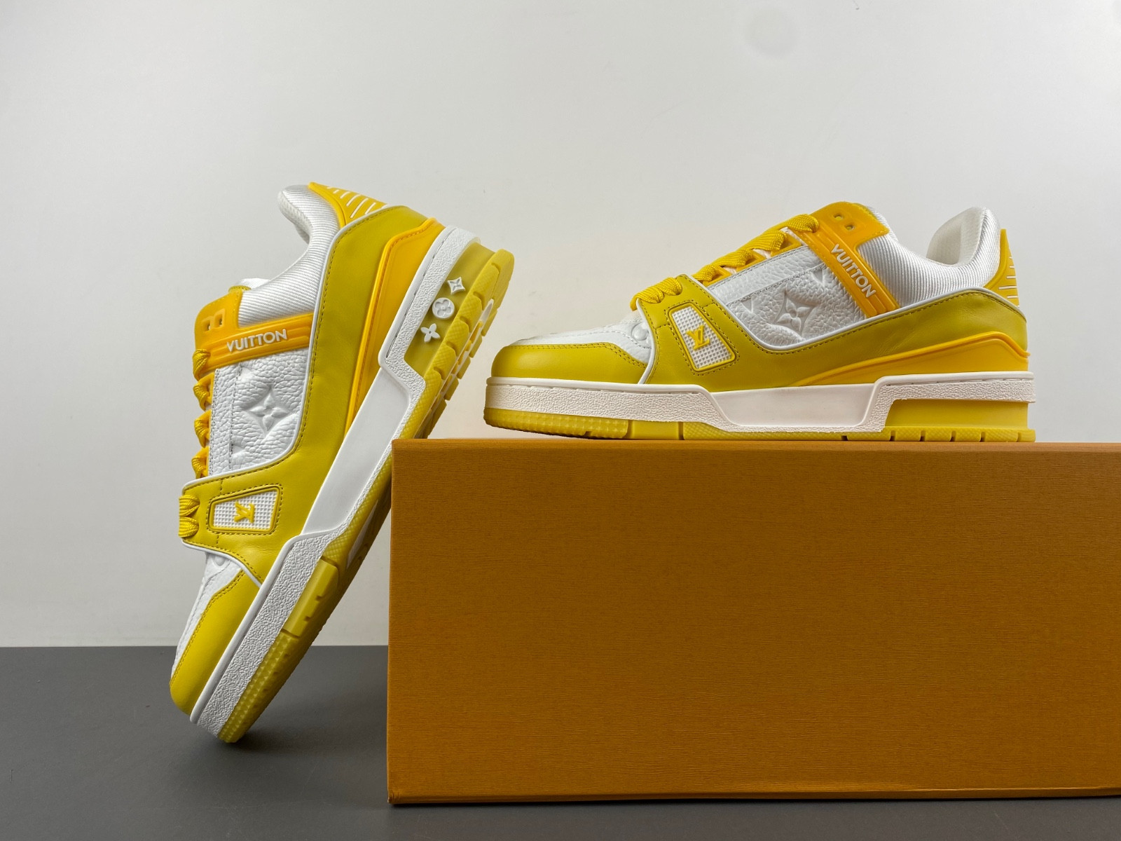 lwe sneaker
