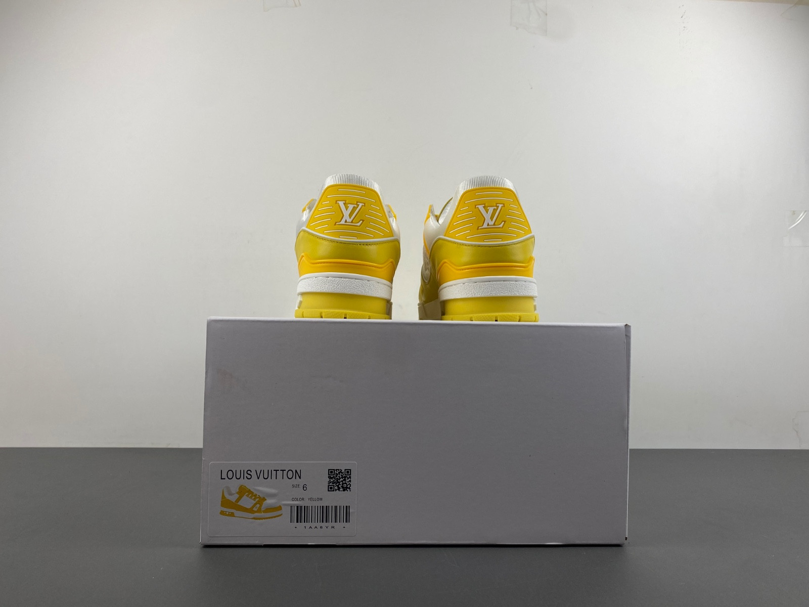 lwe sneaker