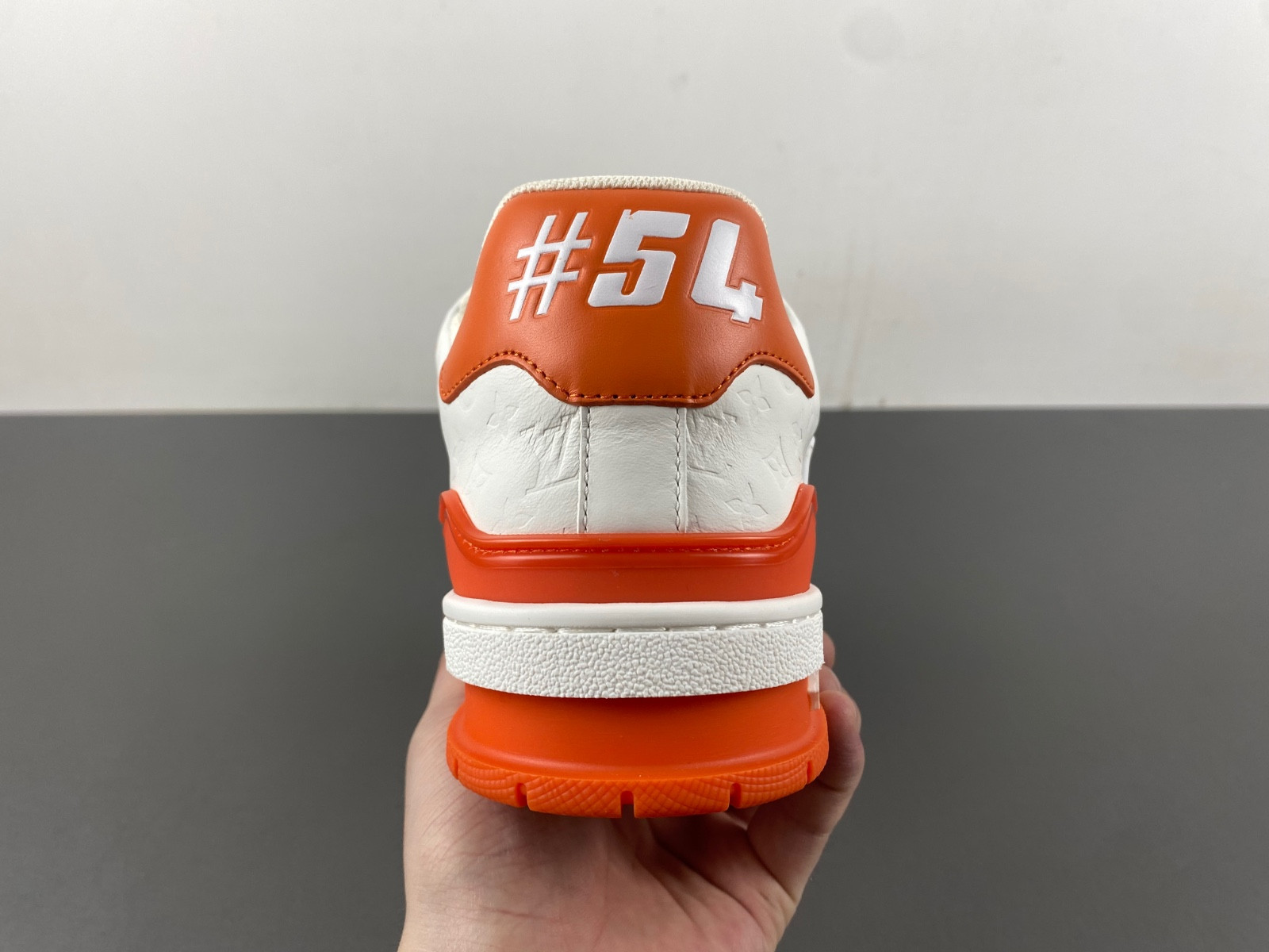 lwe sneaker