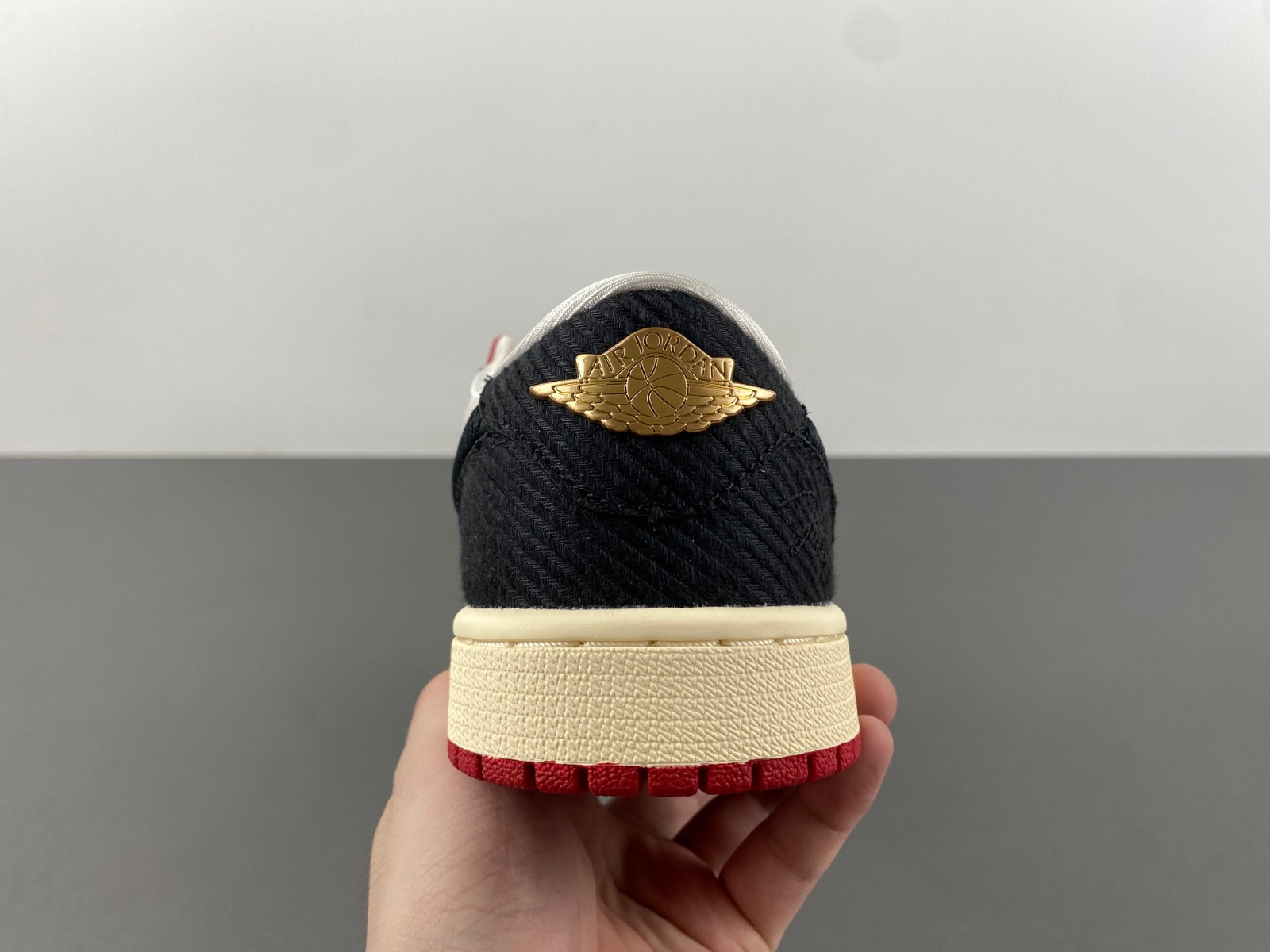 trophy room air jordan 1 low og fn0432-100