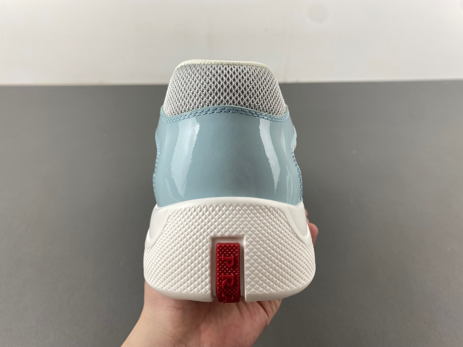 pra sneaker