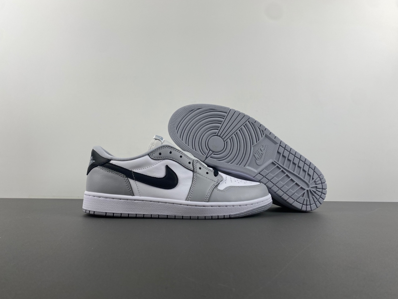 air jordan 1 low og barons cz0790-110