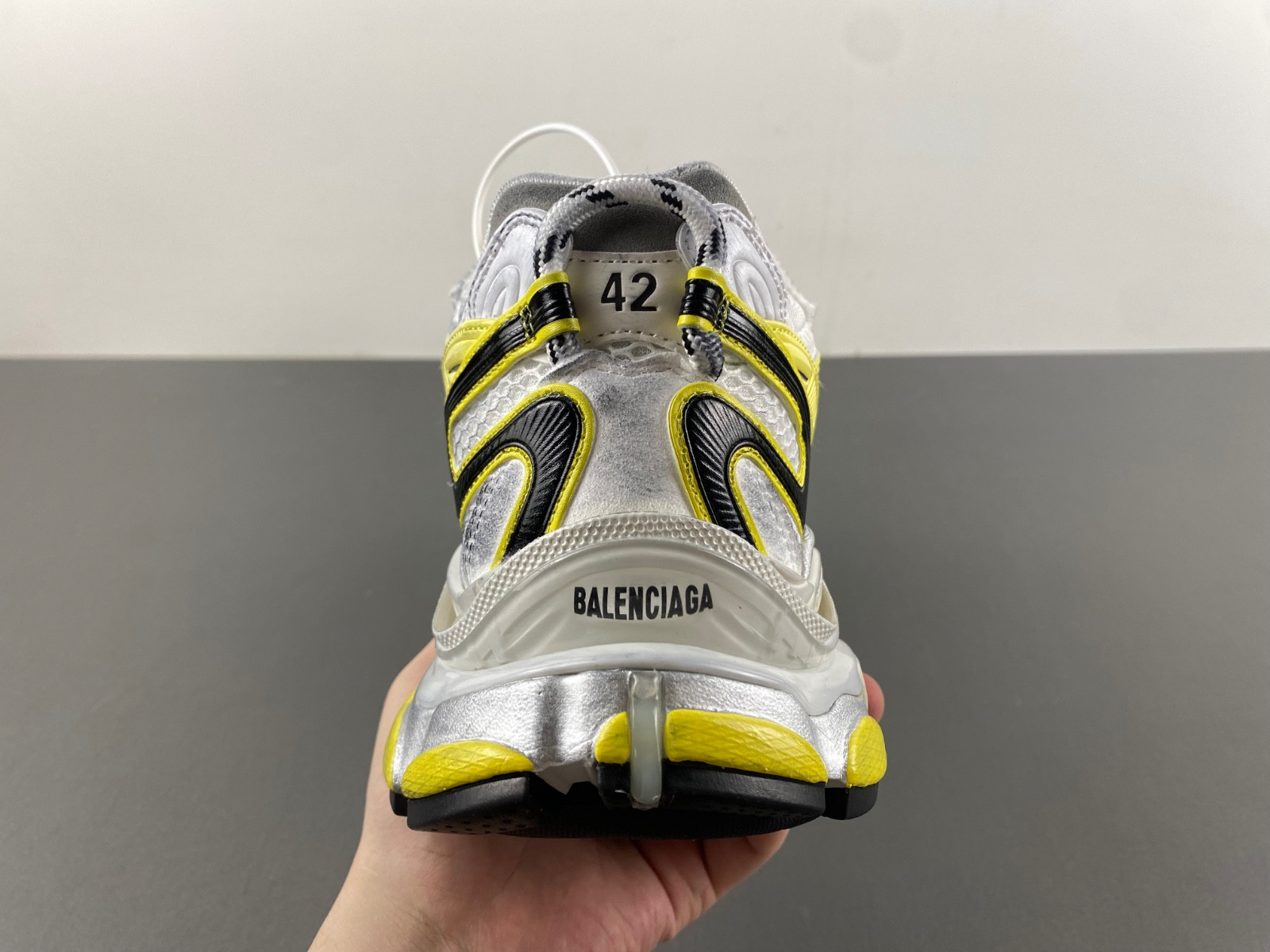 Ba*len*cia*ga runner 2 panelled sneaker