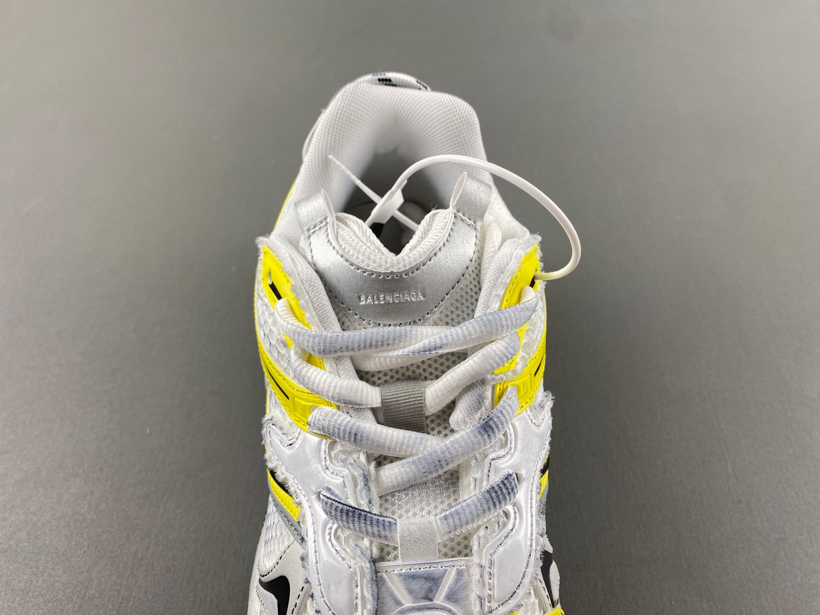 Ba*len*cia*ga runner 2 panelled sneaker