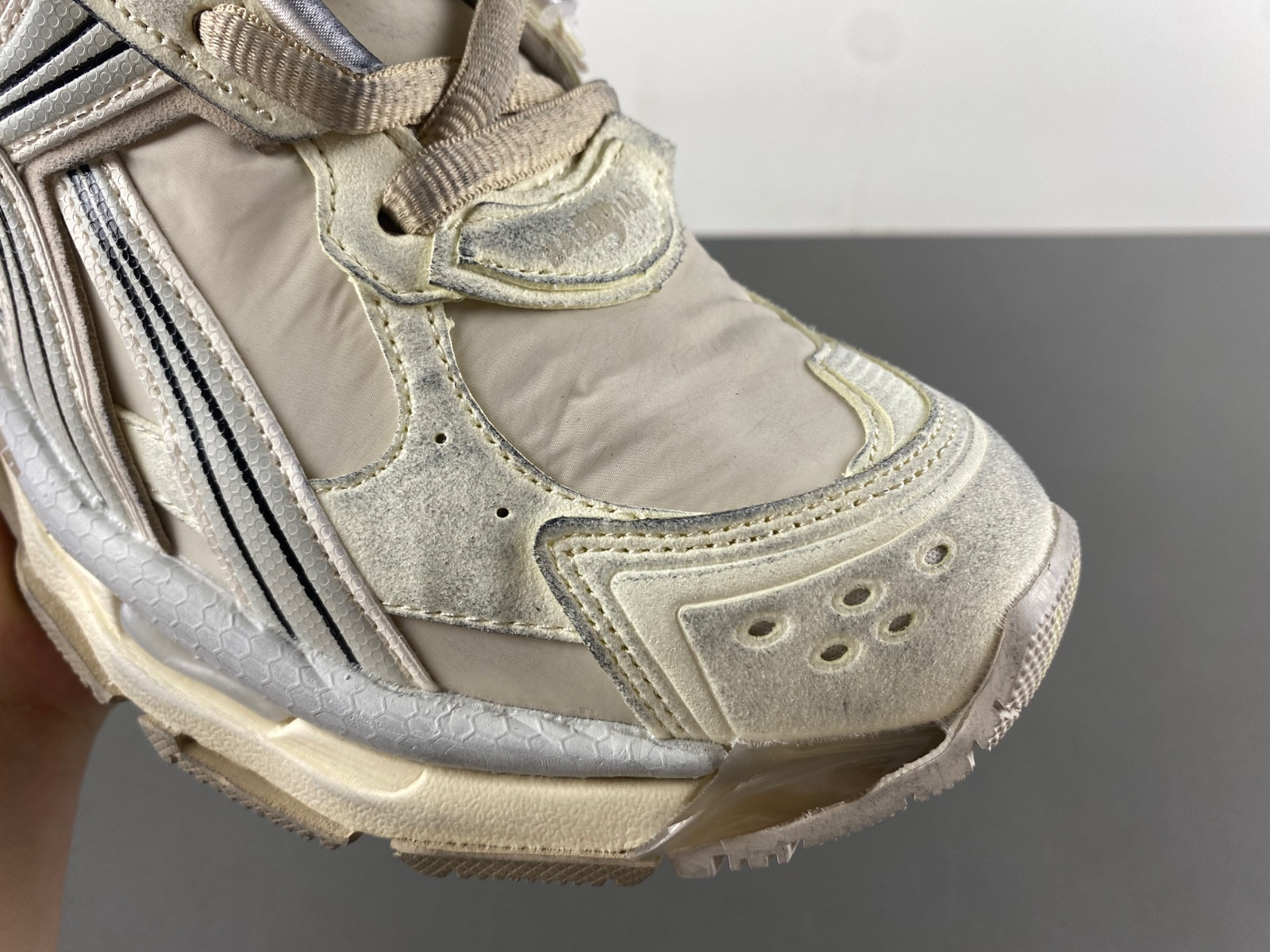 Ba*len*cia*ga runner sneaker in beige/white/black
