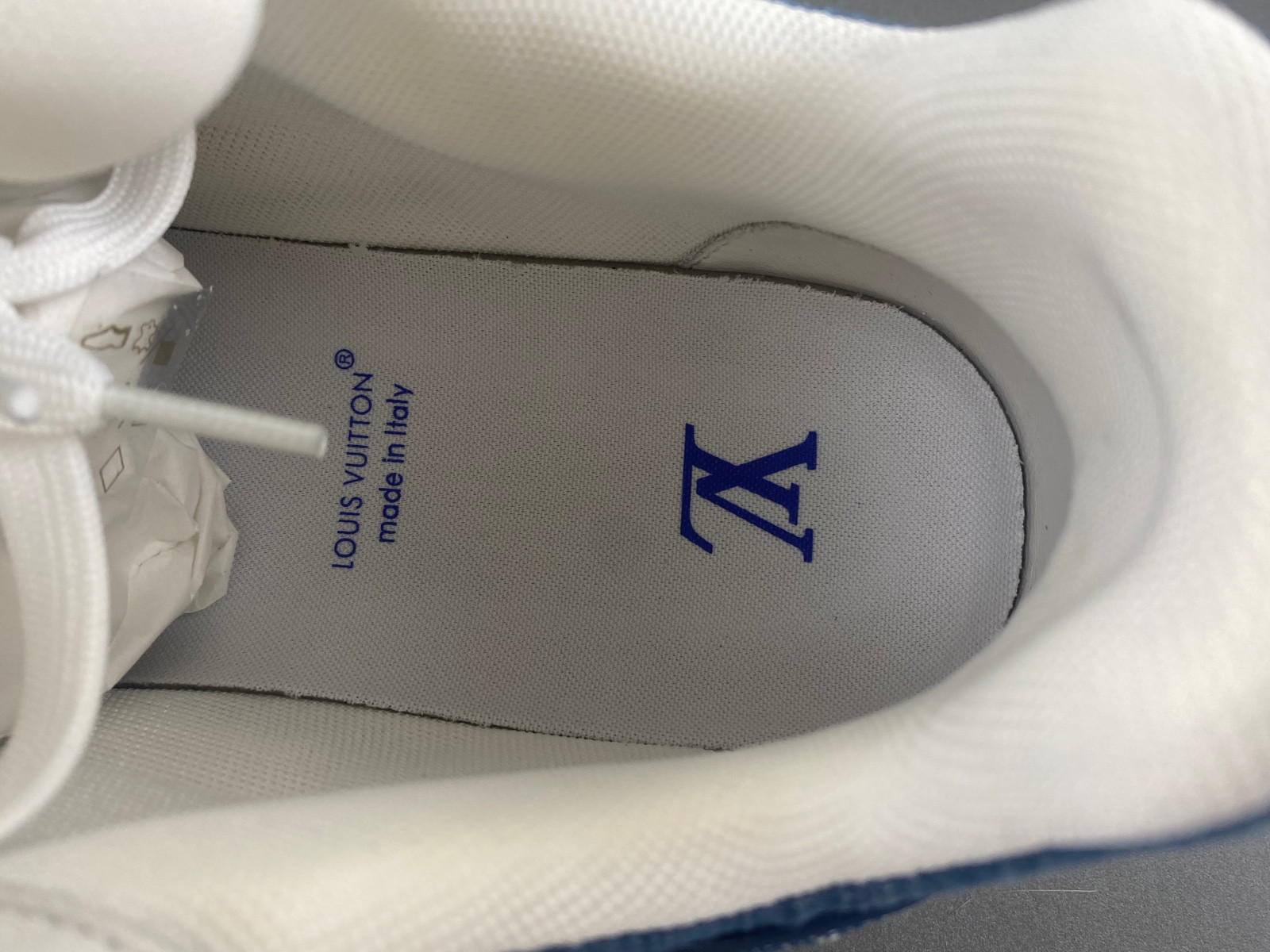 lwe sneaker