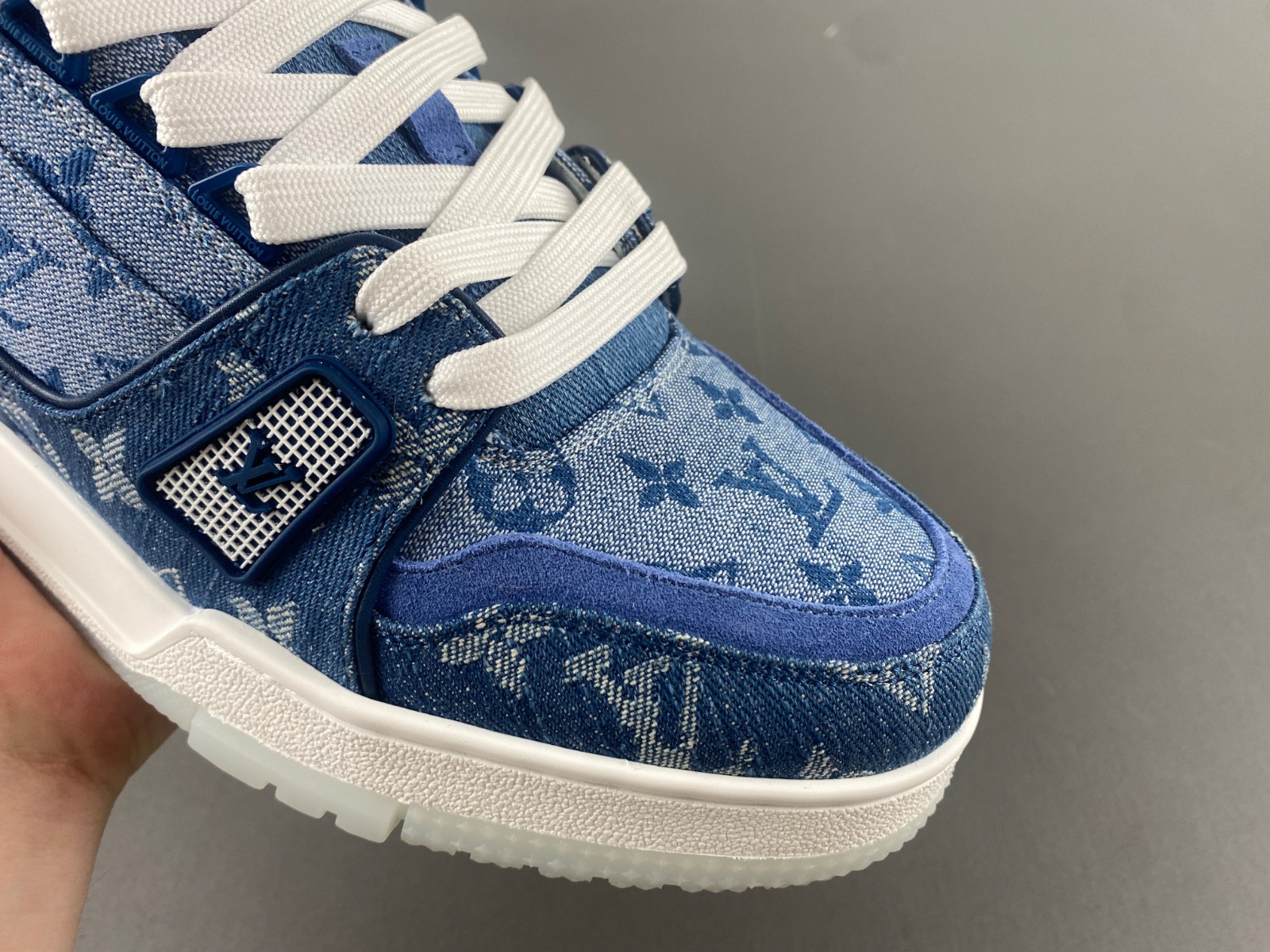 lwe sneaker