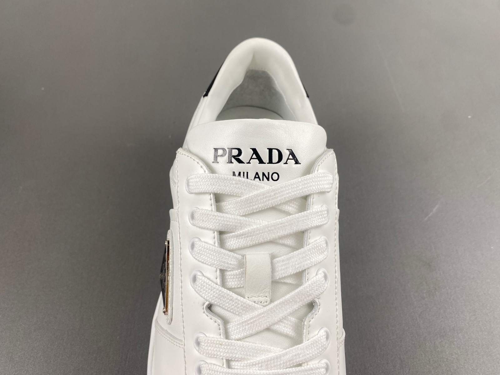 pra sneaker