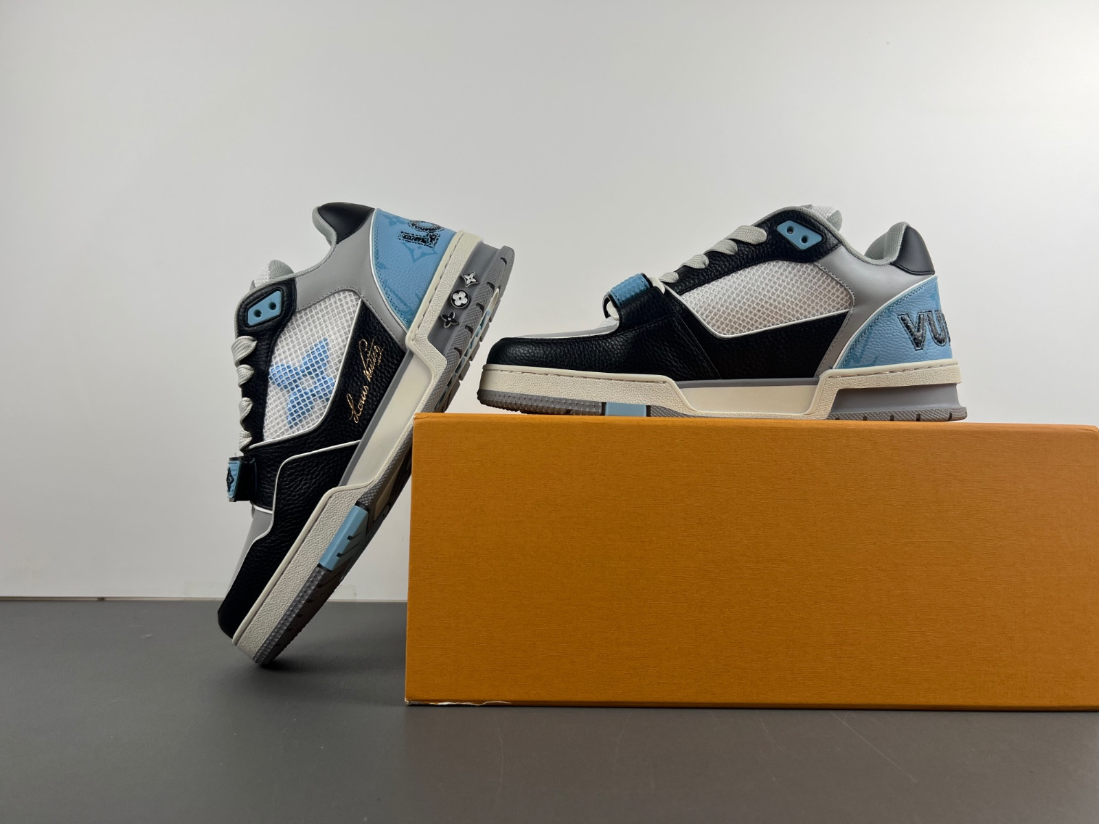 lwe sneaker