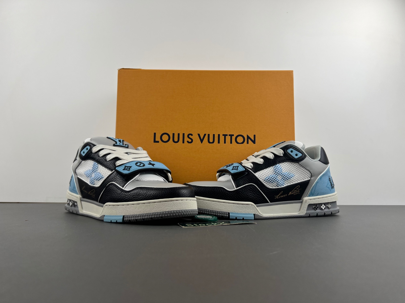lwe sneaker